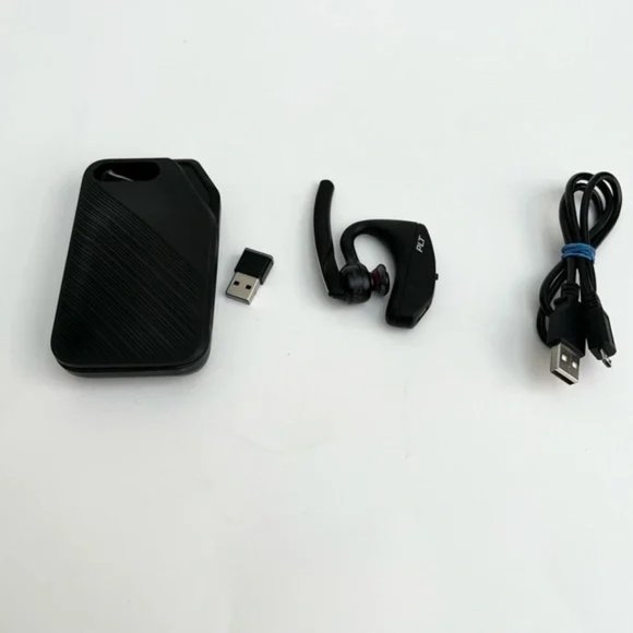 ‼️SOLD‼️Plantronics Voyager 5200-UC Bluetooth Headset Bundle - Picture 1 of 6